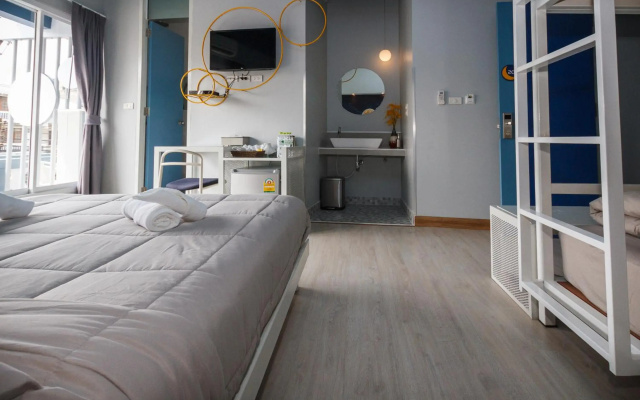 The Moon Hostel Hua Hin