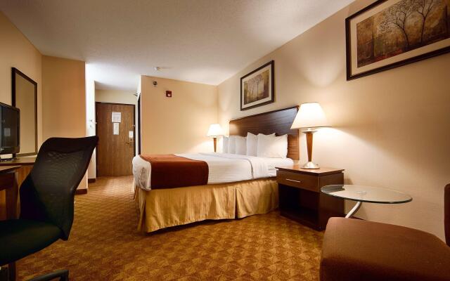 Best Western Lakewood Inn