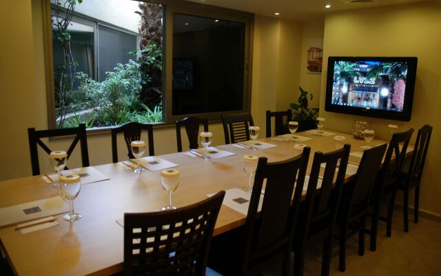 LVZZ Hotel - Boutique Class