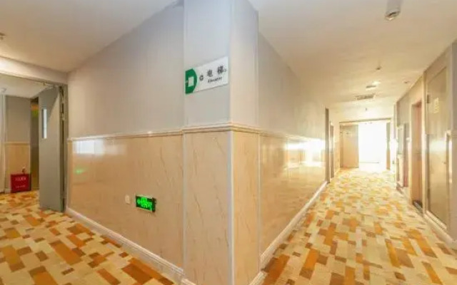 Homeinn · neo (Shanghai North Bund Longchang Road Subway Station)