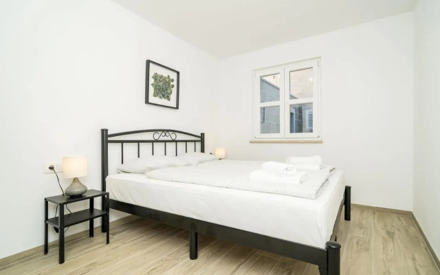 Residence & Pool Villa Schwarz Suites