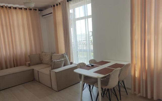 Assalom Apartment 6