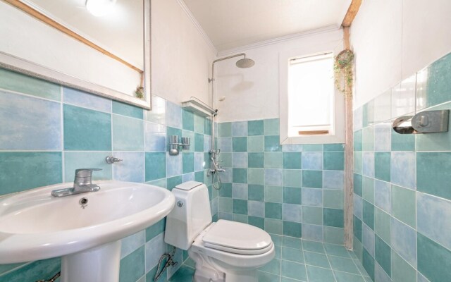 Ganghwa Izba Pension