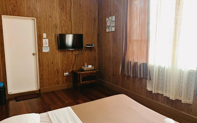 Villa Silvina Hotel and Restaurant