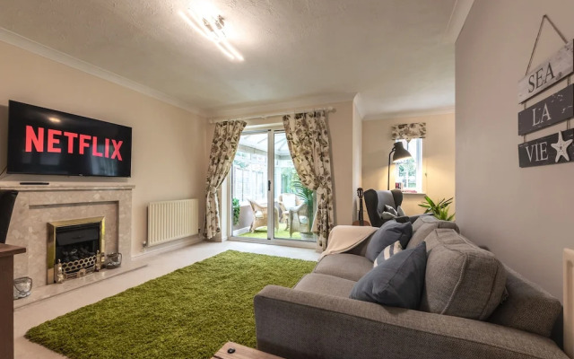 South Downs retreat house with parking