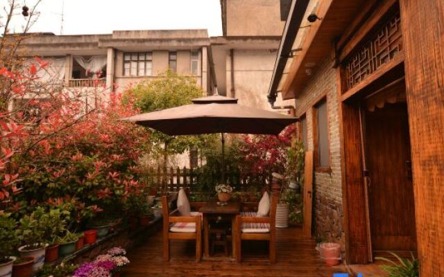 Zhangjiajie Baihui Living Inn