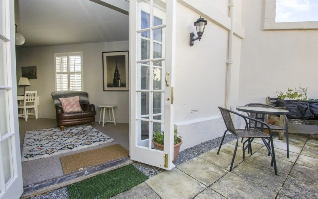 Arundel Mews Parking by Brighton Holiday Lets
