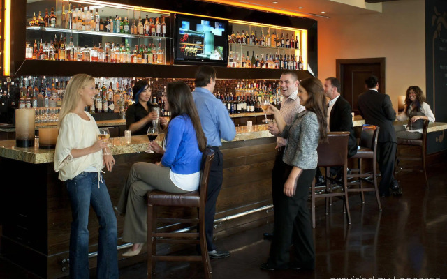 Juniper Hotel Cupertino, Curio Collection by Hilton