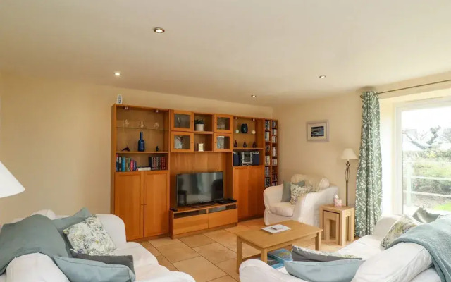Sunshine Cottage