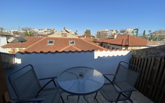 Cicerone Lodge Hotel