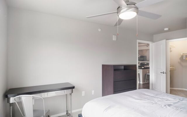 The Luxe Suites at University of Arkansas