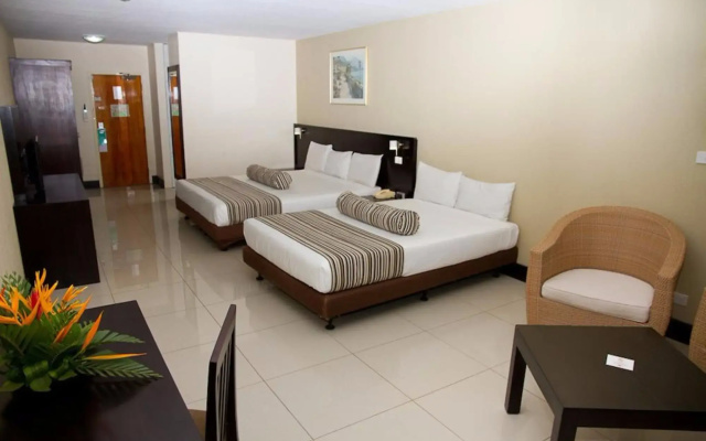 Tanoa Waterfront Hotel