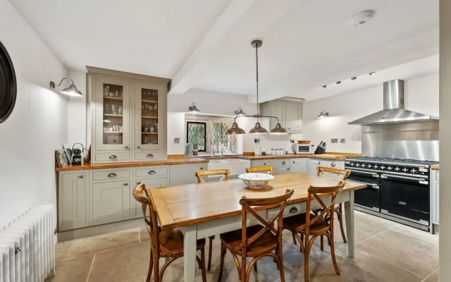 Host Stay Old Hall - Middle Mayfield