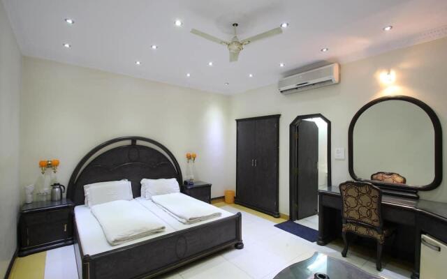 Hotel Naveen Deluxe