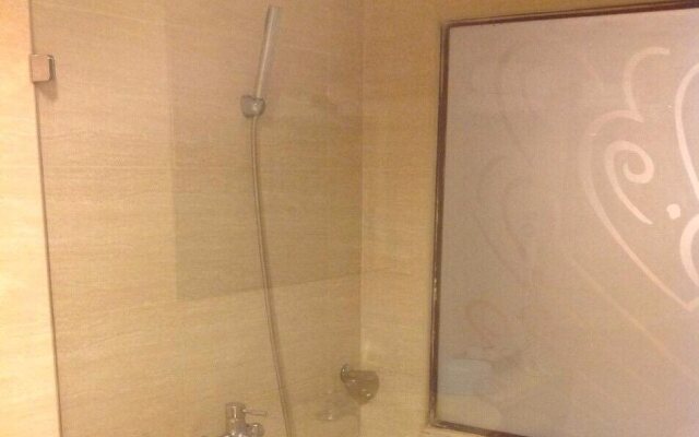 Chih Feng Hotel