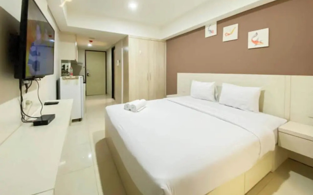 Good Homey Studio Apartment At Warhol (W/R) Residences