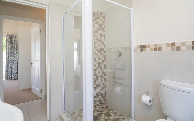 Oaklands On The Knoll