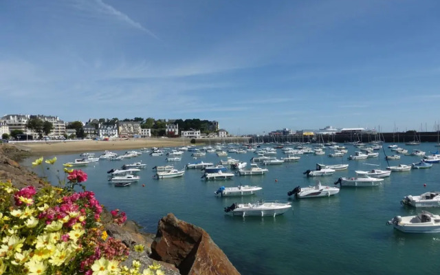 Holiday Home in Binic Near Sandy Beach