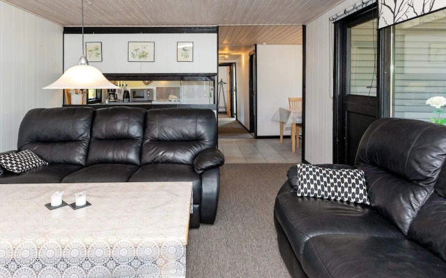 6 Person Holiday Home in Hals