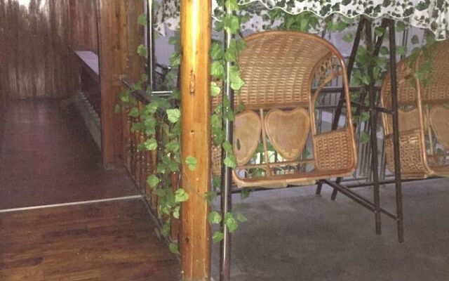 Fenghuang Hua Xiang Yuan Inn