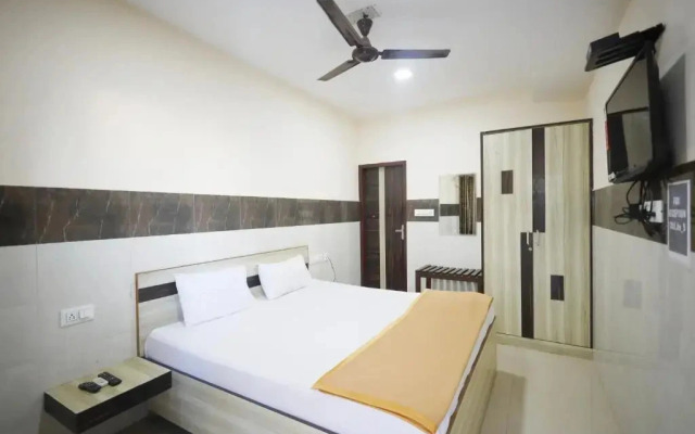 Hotel K Fort by OYO Rooms