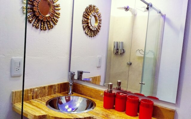 Romantic Suite, San Antonio Cali