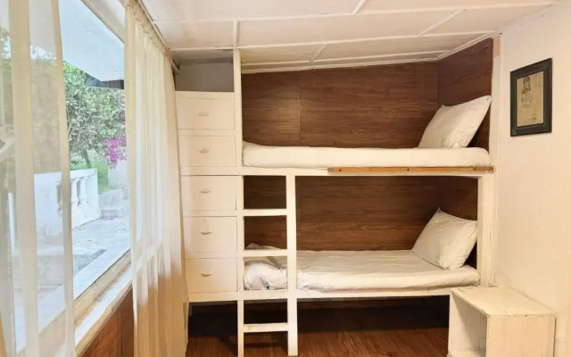 Mckay's Quinta