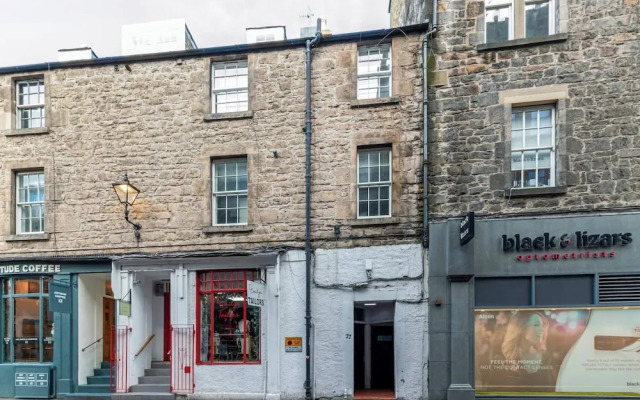 Peaceful City Retreat in Edinburgh's Heart