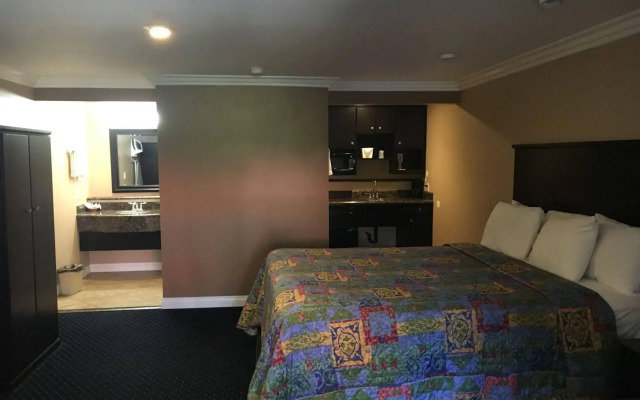 Garden Inn & Suites