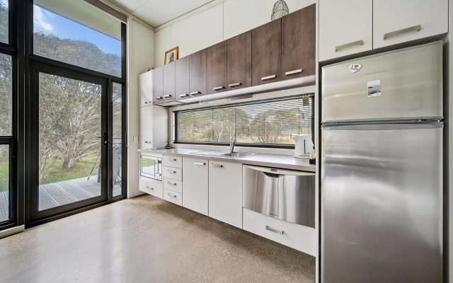 Ecocrackenback 2 'Sustainable, luxurious chalet close to the slopes.' – Guest Rooms – Crackenback