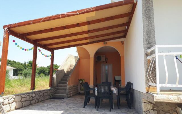 Branko - A1(4+2) in Povljana