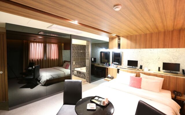 Paju Miiz Hotel