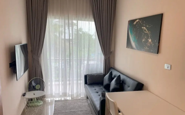 Apartment at Palmetto Condo by Lofty