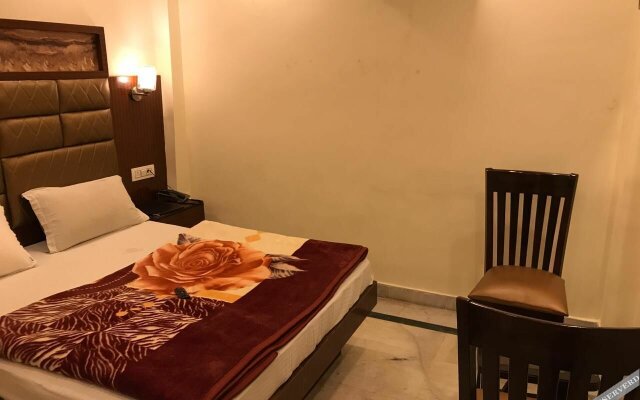ADB Rooms Gaurav Guest House
