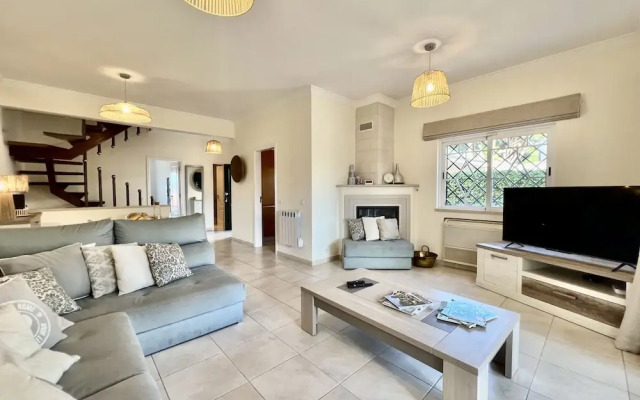Vilamoura Deluxe Villa by Homing