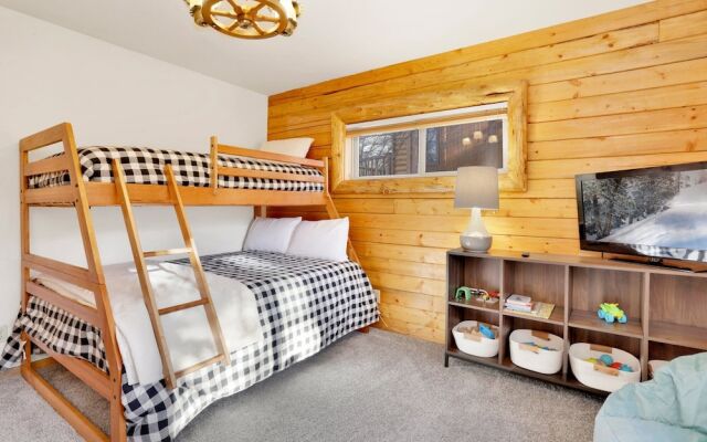 Crescenta Pines LOG Cabin #2346