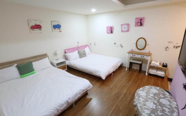 Sanyi Hawthorn B&B