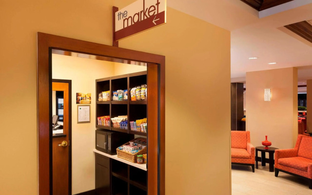 Courtyard by Marriott Toronto Airport