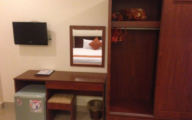 Golden Star Hotel