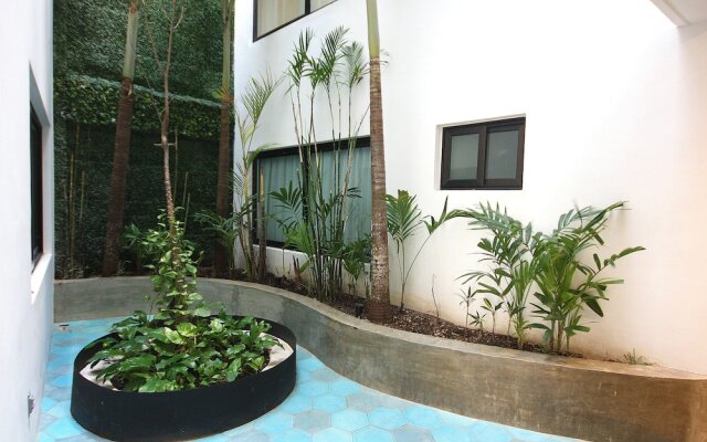 It Building 302 by iMexico