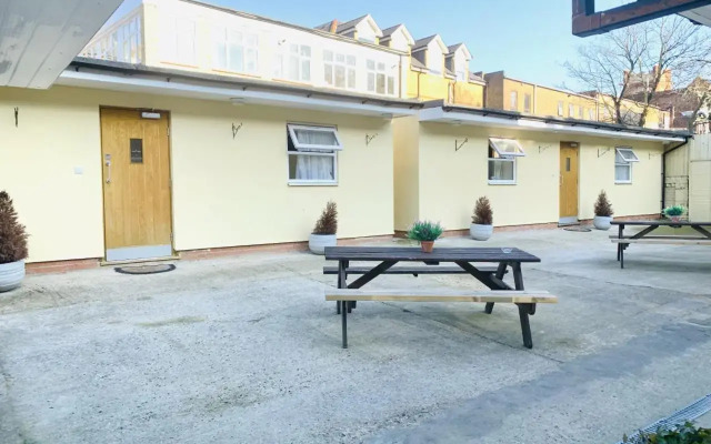 Britannia Inn Hotel