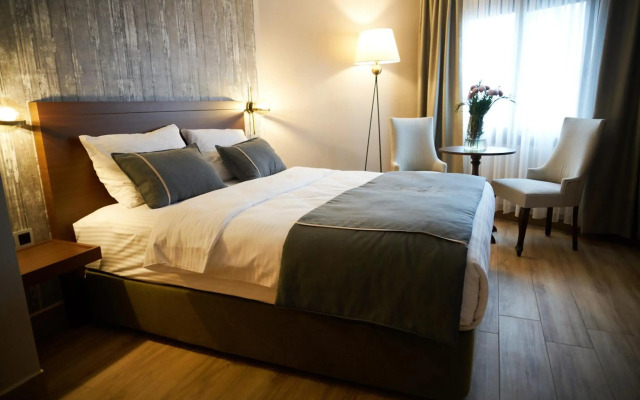 Mira Otel Alsancak