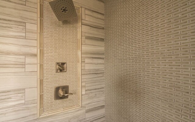 Chaparral House-Sleeps 14-Large Jacuzzi