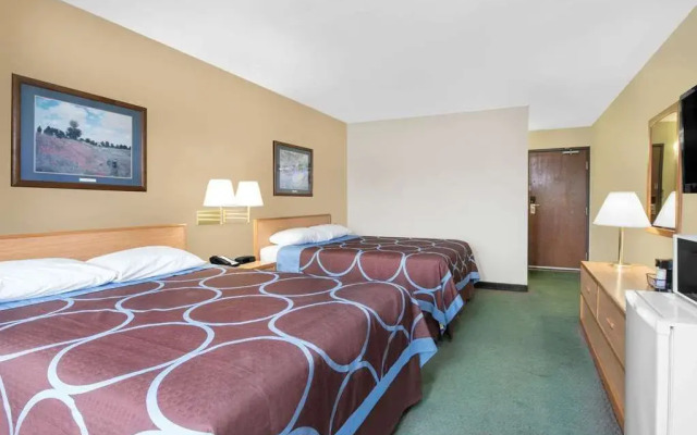 Northwoods Inn & Suites