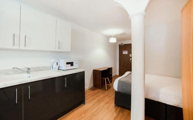 OYO Vincent Apartments
