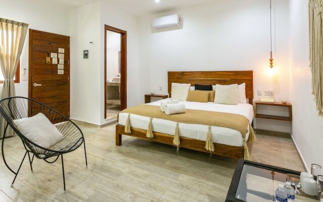 Standard Rooms by GuruHotel