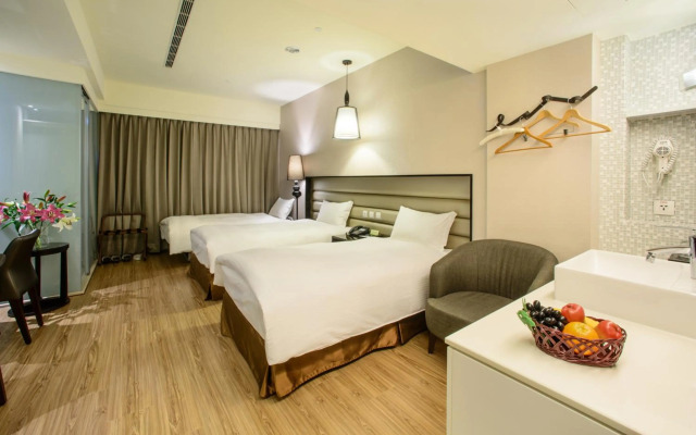 Stay Hotel - Taichung Yizhong