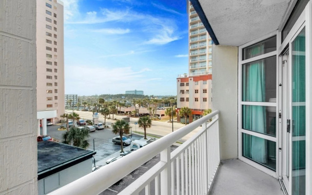 Carolinian Resort 335