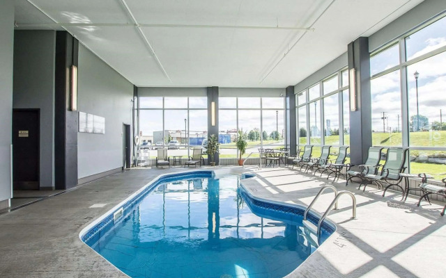 Quality Inn & Suites, Victoriaville,  QC