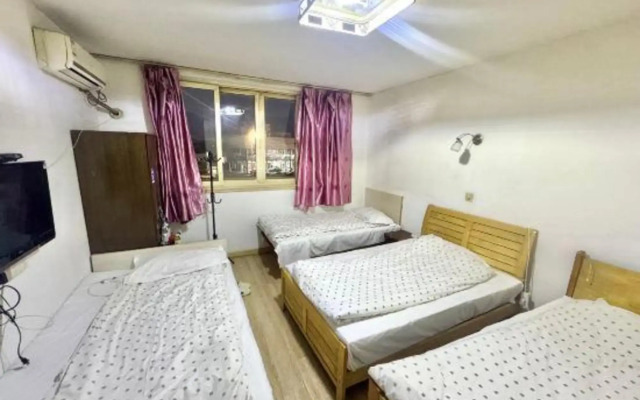 Yihong Hostel